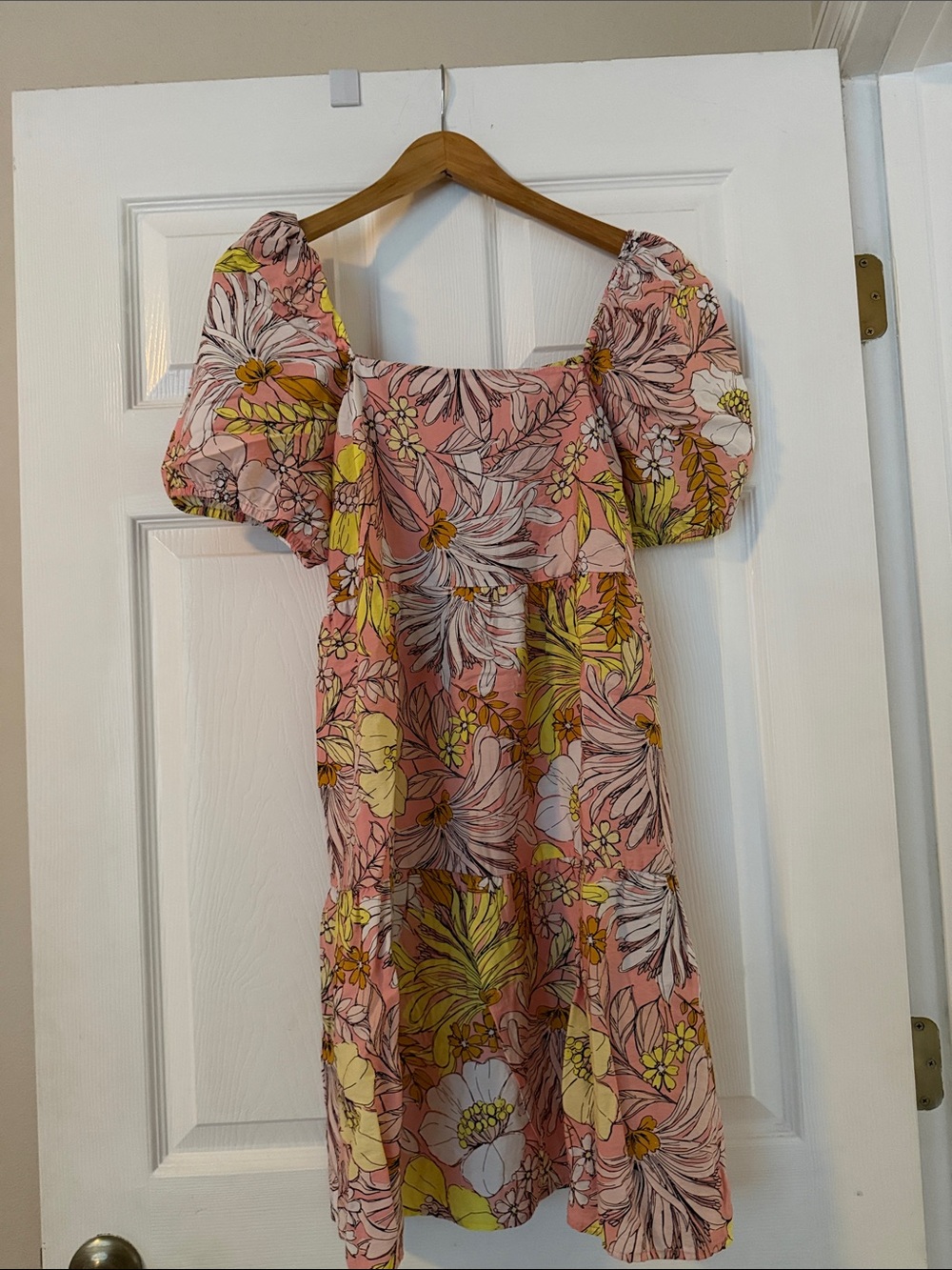 LOFT Woman’s Dress in Pink and Yellow Floral